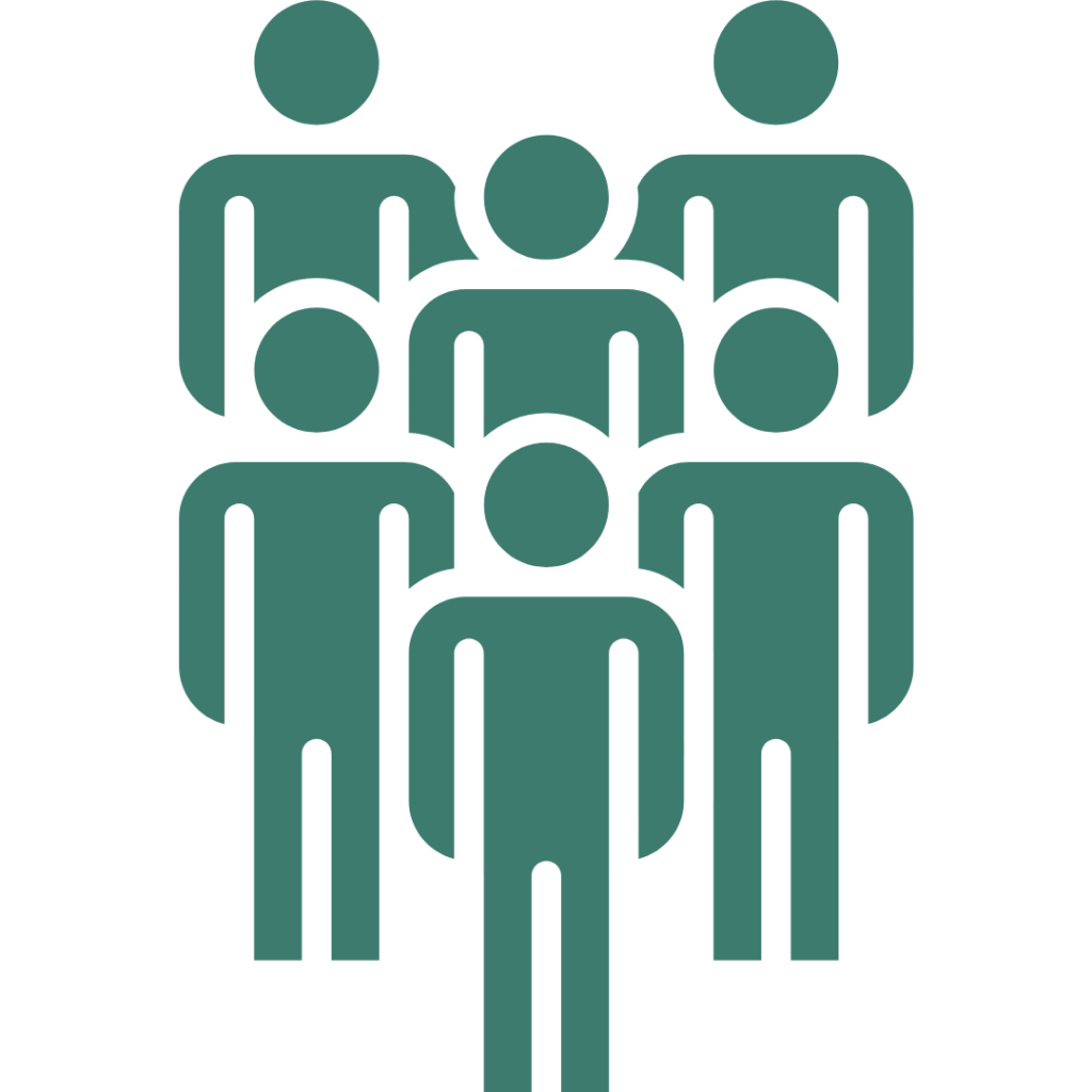 Ícone de multidão de pessoas representando público alcançado, dados quantitativos e resultados mensuráveis exigidos pela gestão pública.